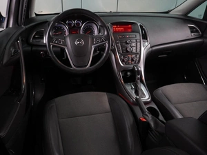 Универсал Opel Astra 2012 года, 1063000 рублей, Воронеж