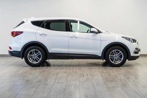 Внедорожник Hyundai Santa Fe 2017 года, 2319000 рублей, Саратов