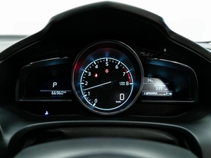 Хетчбэк Mazda Axela 2017 года, 1350000 рублей, Красноярск