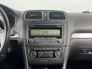 Хетчбэк Volkswagen Golf 2011 года, 749900 рублей, Казань