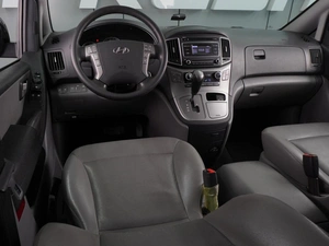 Минивэн Hyundai Grand Starex 2018 года, 3869000 рублей, Воронеж