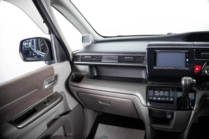 Минивэн Honda Stepwgn 2015 года, 1649000 рублей, Пермь