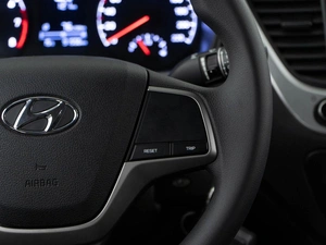 Седан Hyundai Solaris 2018 года, 1373444 рублей, Москва