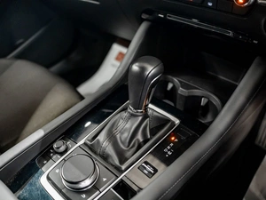 Хетчбэк Mazda 3 2019 года, 1750000 рублей, Красноярск