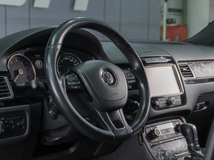 Внедорожник Volkswagen Touareg 2010 года, 1649000 рублей, Сургут