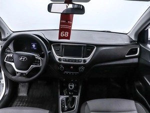 Седан Hyundai Solaris 2017 года, 1250000 рублей, Красноярск