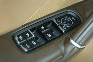 Внедорожник Porsche Cayenne S 2015 года, 3209000 рублей, Омск