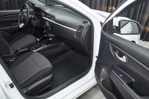 Седан Kia Rio 2018 года, 1477000 рублей, Красноярск