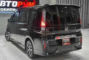 Минивэн Honda Stepwgn Spada 2018 года, 1997000 рублей, Красноярск