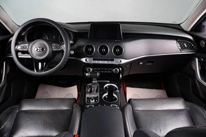 Лифтбек Kia Stinger 2017 года, 2399000 рублей, Тюмень