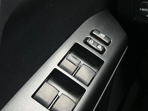 Внедорожник Toyota RAV4 2016 года, 2449000 рублей, Ижевск