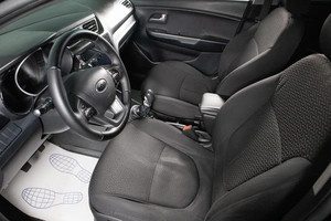 Седан Kia Rio 2013 года, 739000 рублей, Сургут