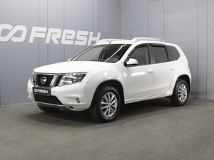 Внедорожник Nissan Terrano 2016 года, 1290000 рублей, Омск