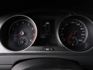 Хетчбэк Volkswagen Golf 2013 года, 1433000 рублей, Минеральные Воды