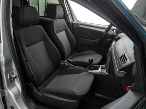 Универсал Opel Astra 2010 года, 589000 рублей, Тюмень