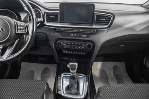 Хетчбэк Kia Ceed 2018 года, 1489000 рублей, Барнаул
