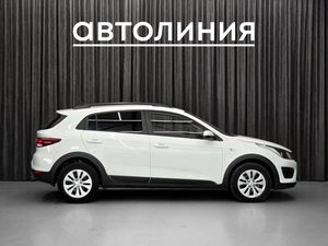 Хетчбэк Kia Rio X-Line 2018 года, 1290000 рублей, Красноярск