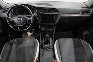 Внедорожник Volkswagen Tiguan 2019 года, 2669000 рублей, Новокузнецк