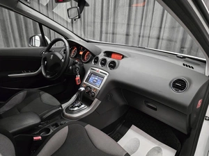 Хетчбэк Peugeot 308 2012 года, 549000 рублей, Красноярск