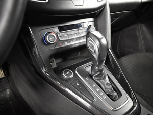 Хетчбэк Ford Focus 2015 года, 999900 рублей, Казань