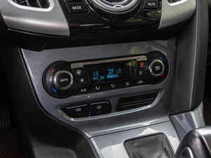 Хетчбэк Ford Focus 2012 года, 900000 рублей, Краснодар