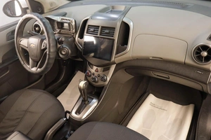 Седан Chevrolet Aveo 2013 года, 719000 рублей, Челябинск