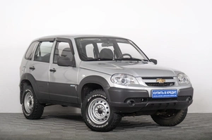 Внедорожник Chevrolet Niva 2011 года, 499000 рублей, Томск