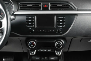 Седан Kia Rio 2019 года, 1479000 рублей, Тюмень