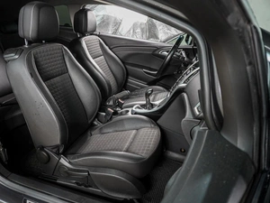 Хетчбэк Opel Astra GTC 2012 года, 749000 рублей, Воронеж