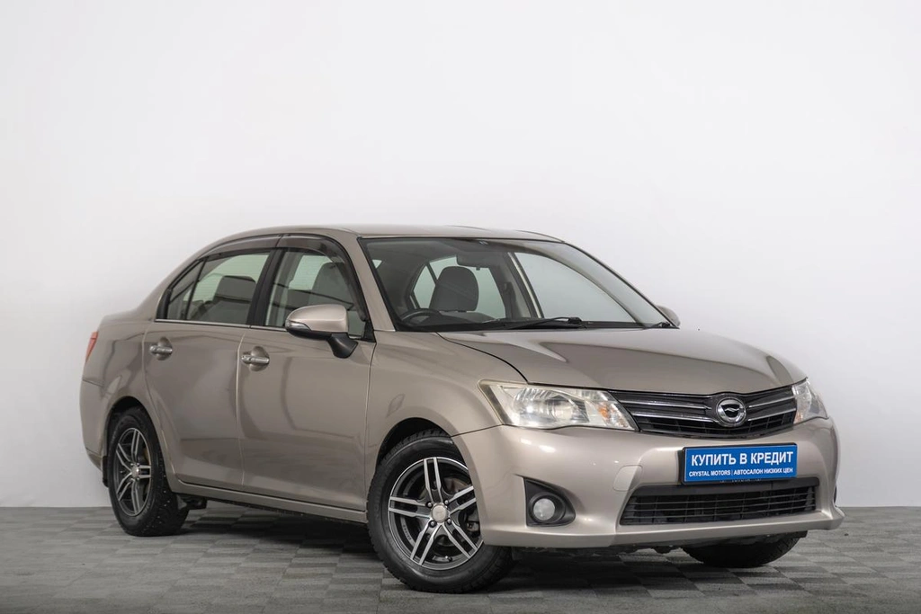 Седан Toyota Corolla Axio 2012 года, 899000 рублей, Томск