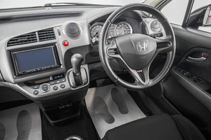 Минивэн Honda Stream 2007 года, 1199000 рублей, Барнаул