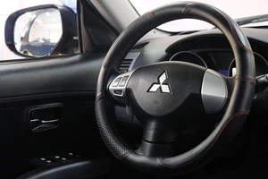 Внедорожник Mitsubishi Outlander 2011 года, 1349000 рублей, Омск