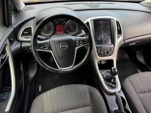 Хетчбэк Opel Astra 2011 года, 819000 рублей, Кропоткин