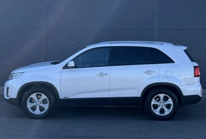 Внедорожник Kia Sorento 2015 года, 1920000 рублей, Солонцы