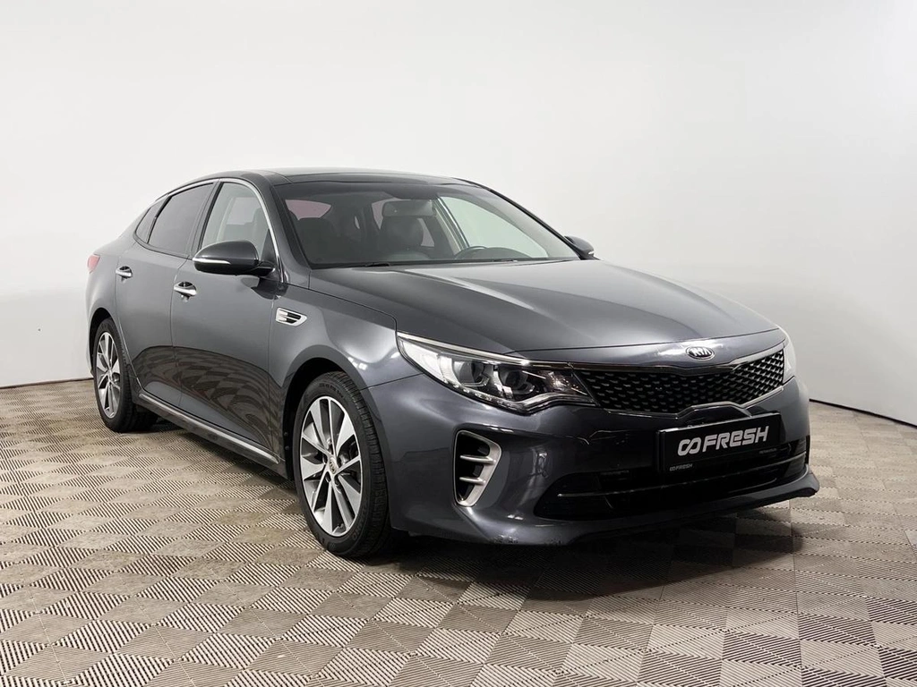 Седан Kia K5 2017 года, 1954900 рублей, Казань
