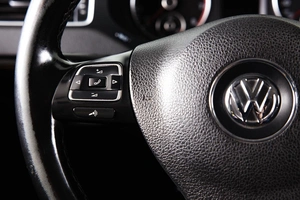 Седан Volkswagen Jetta 2013 года, 959000 рублей, Пермь