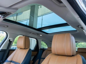 Внедорожник Land Rover Range Rover Velar 2017 года, 4599000 рублей, Волгоград