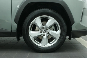 Внедорожник Toyota RAV4 2020 года, 3150000 рублей, Красноярск