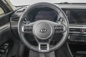 Седан Kia K5 2021 года, 2409000 рублей, Барнаул