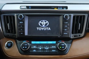 Внедорожник Toyota RAV4 2018 года, 2619000 рублей, Омск