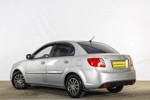 Седан Kia Rio 2010 года, 499000 рублей, Тюмень