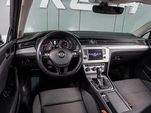 Седан Volkswagen Passat 2017 года, 1889000 рублей, Воронеж