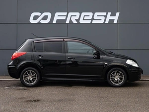 Хетчбэк Nissan Tiida 2011 года, 830000 рублей, Краснодар