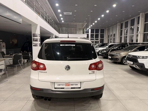 Внедорожник Volkswagen Tiguan 2011 года, 1135000 рублей, Орёл