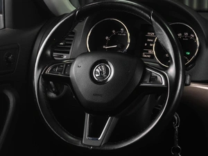 Внедорожник Skoda Yeti 2015 года, 1429000 рублей, Тюмень