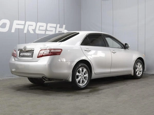 Седан Toyota Camry 2010 года, 1499000 рублей, Омск