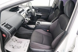 Универсал Toyota Prius Alpha 2016 года, 1549000 рублей, Красноярск
