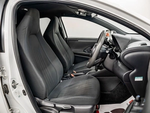 Хетчбэк Toyota Yaris 2020 года, 1230000 рублей, Красноярск