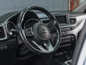 Хетчбэк Kia Ceed 2018 года, 1484000 рублей, Сургут