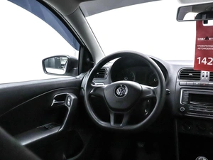 Седан Volkswagen Polo 2019 года, 1379000 рублей, Красноярск